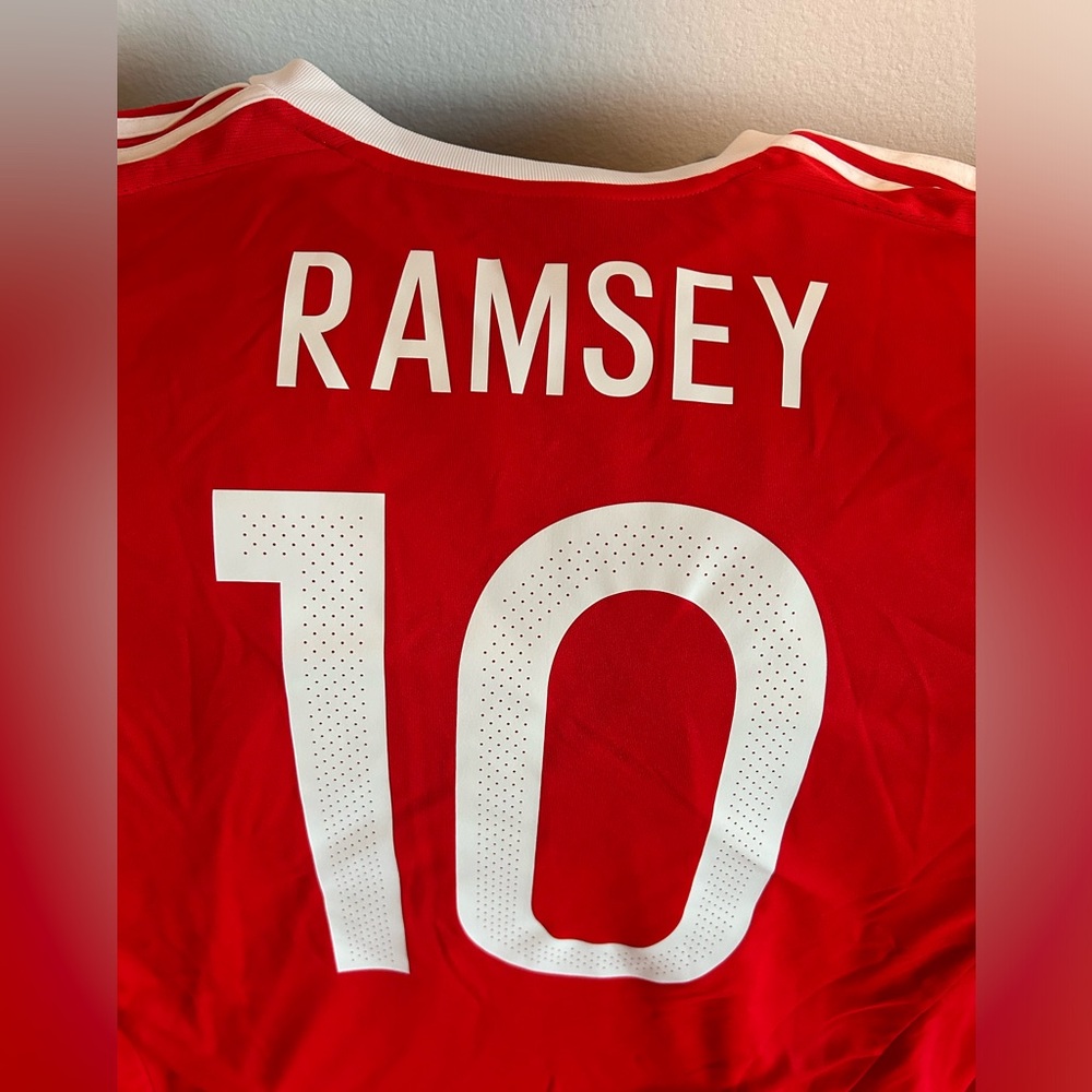 Adidas Authentic Wales National Team Aaron Ramsey #10 Soccer Jersey Men’s Sz XXL - Picture 8 of 9